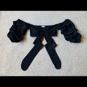 Off the shoulder black crop top !!!